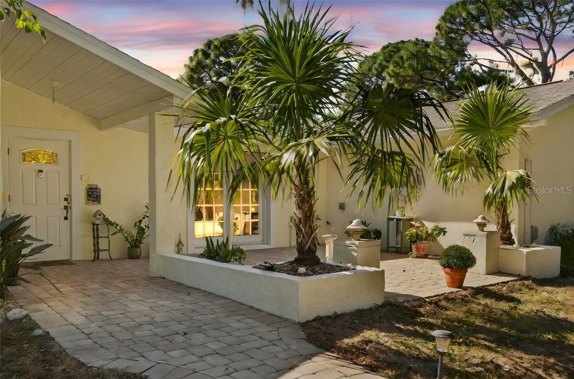 6570 Old Ranch Rd., Sarasota, FL 34241