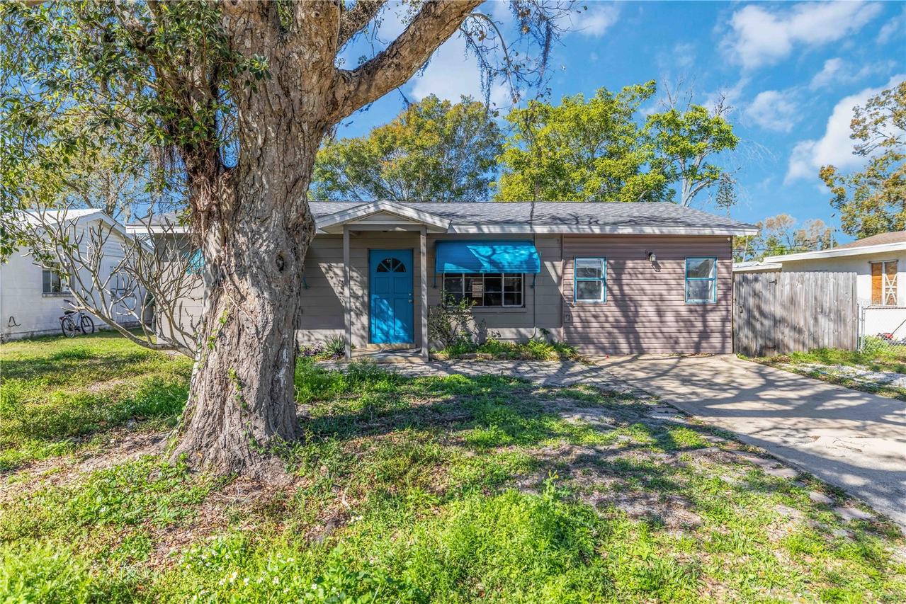 5718 15th St., Bradenton, FL 34207