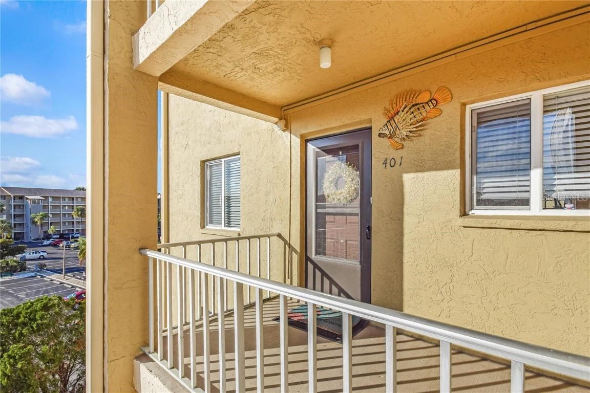 3617 Lake Bayshore Dr. #J-401, Bradenton, FL 34205