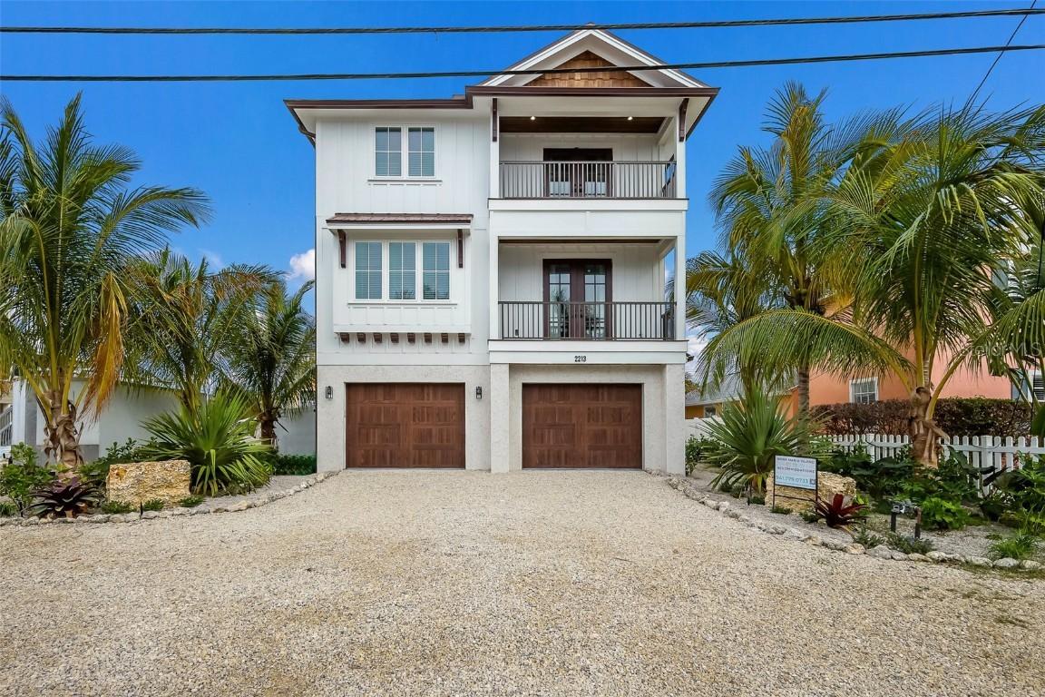 2213 Avenue C, Bradenton Beach, FL 34217