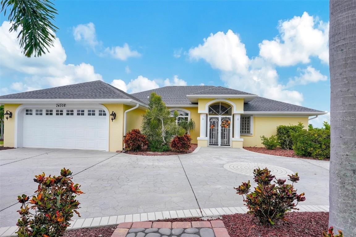 24508 Saragossa Ln., Punta Gorda, FL 33955