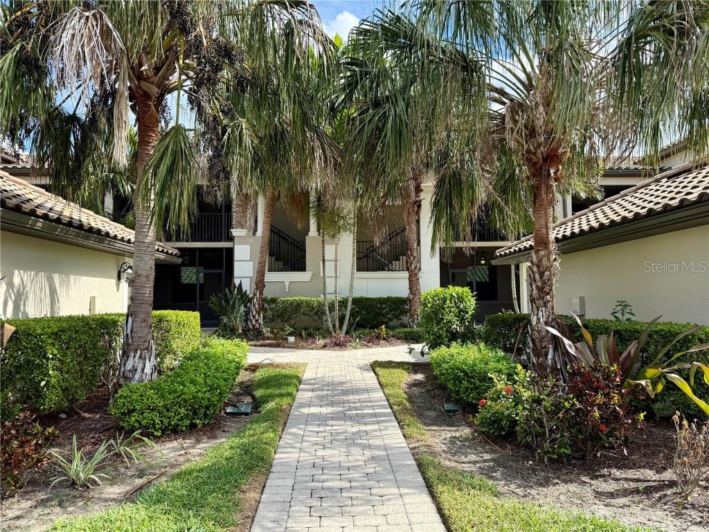 5538 Palmer Cir. #104, Bradenton, FL 34211