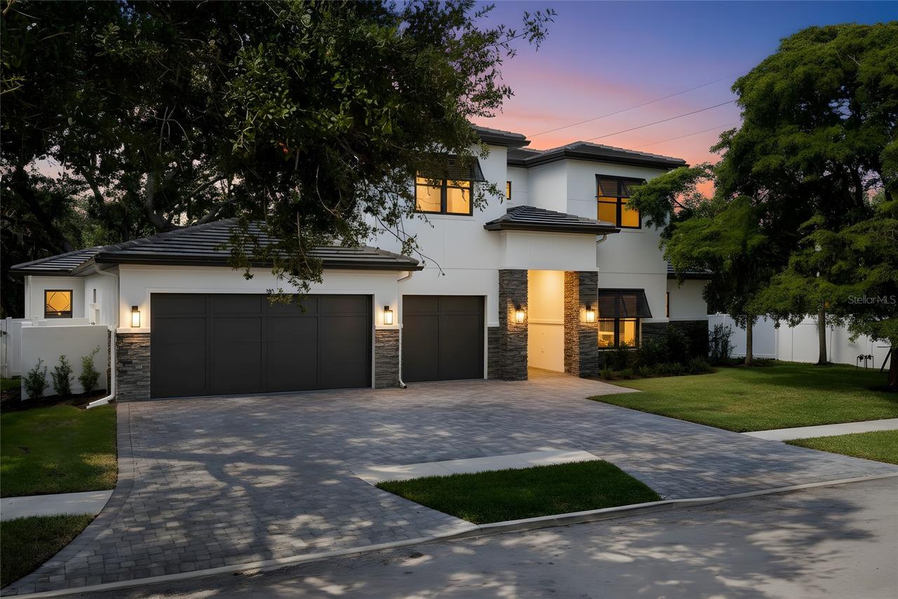 3512 Camino Real, Sarasota, FL 34239