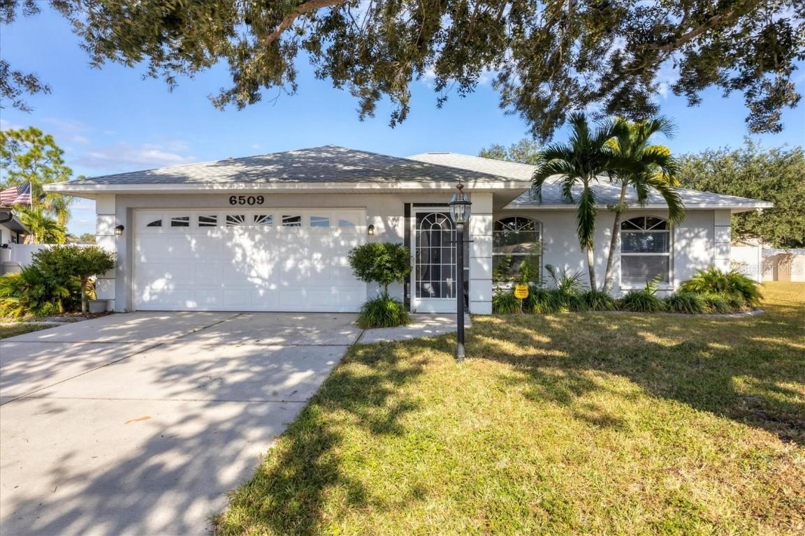 6509 68th St., Bradenton, FL 34203