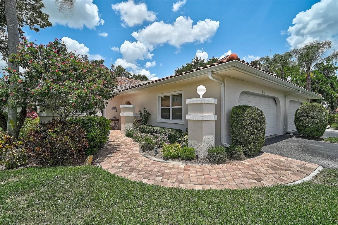 7341 Golf Pointe Cir., Sarasota, FL 34243