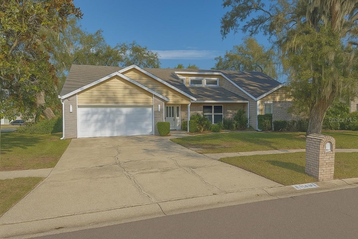 1204 Moondale Ct., Valrico, FL 33596