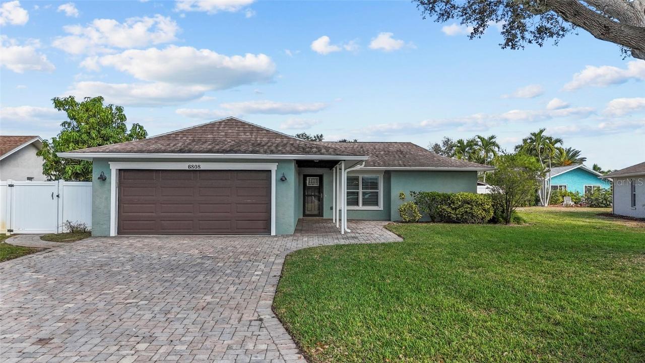 6808 19th Ave., Bradenton, FL 34209