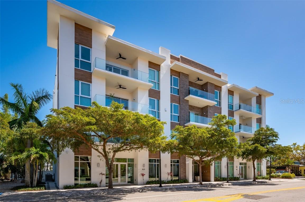 635 S Orange Ave. #404, Sarasota, FL 34236