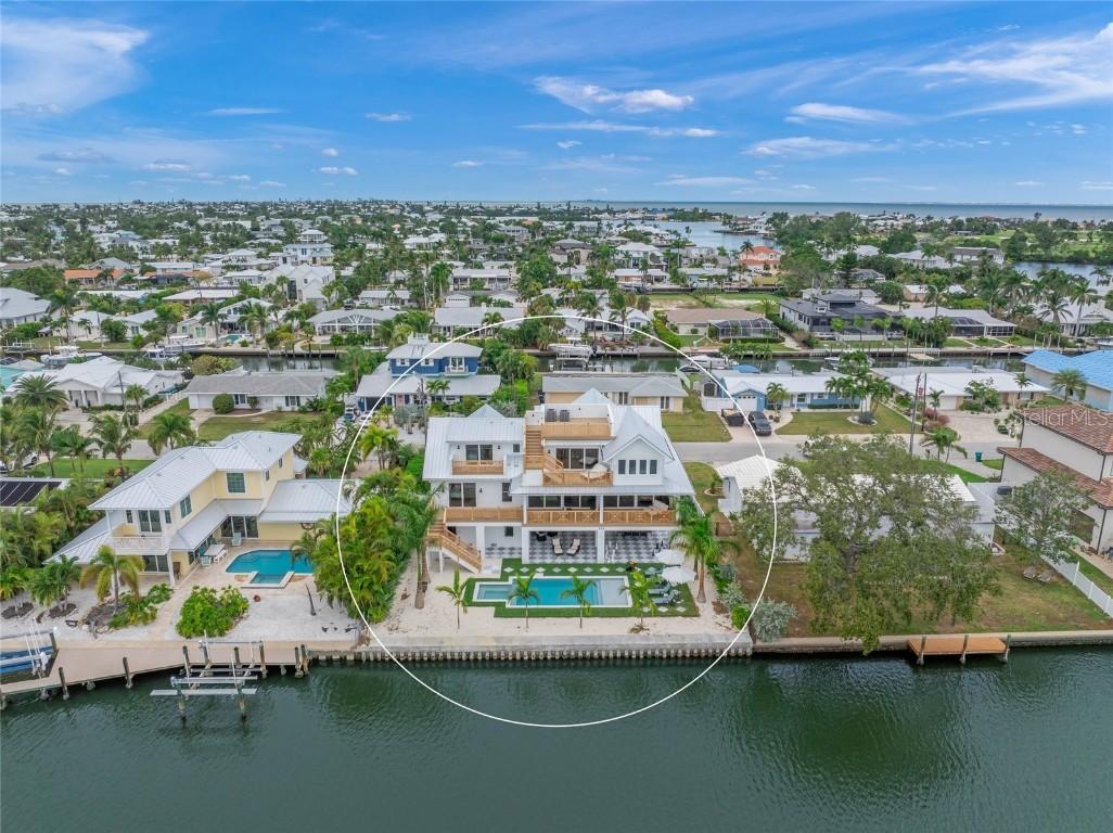525 68th St., Holmes Beach, FL 34217