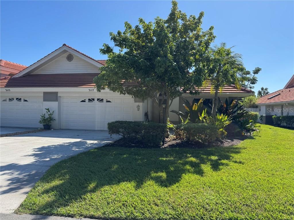 3117 Lake Park Ln. #15, Sarasota, FL 34231