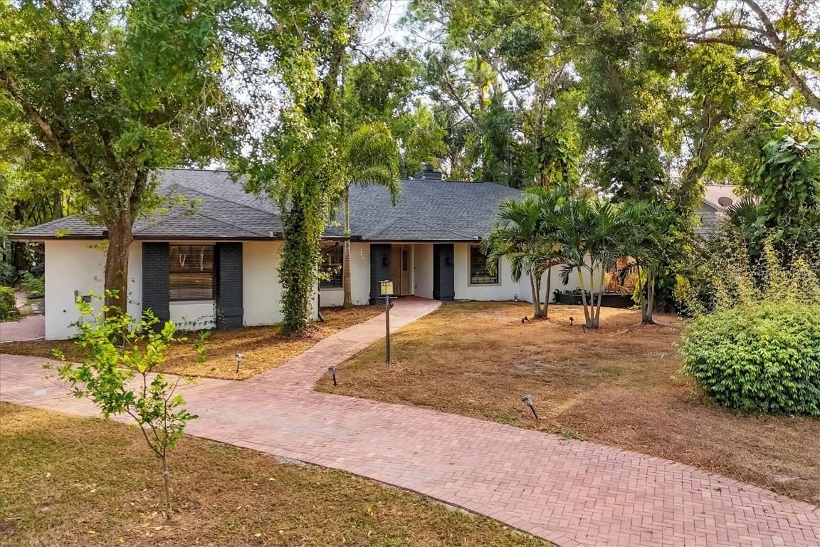 4962 Leatha Ln., Sarasota, FL 34232