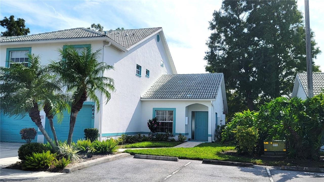 6640 Pineview Ter., Bradenton, FL 34203