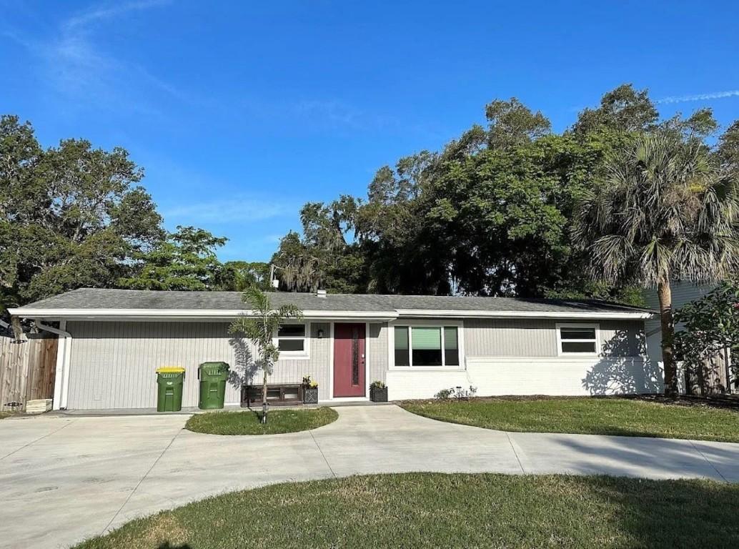 2126 Craft Ln., Sarasota, FL 34239