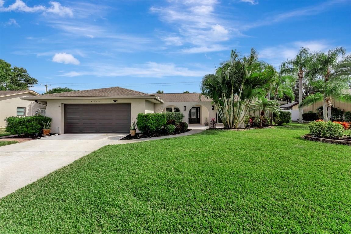 4553 Charing Cross Rd., Sarasota, FL 34241