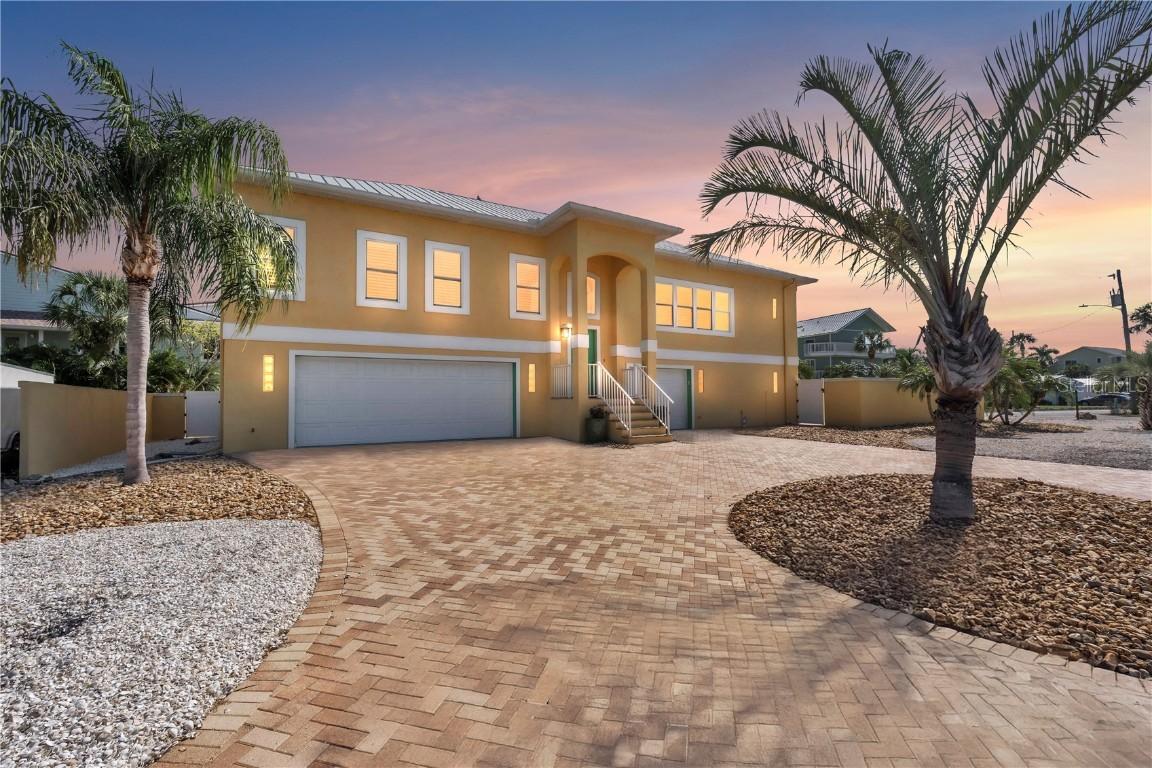 301 73rd St., Holmes Beach, FL 34217