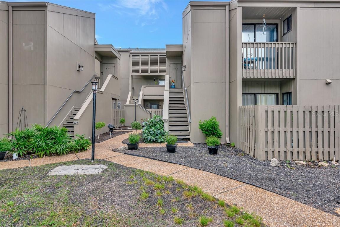 232 Woodland Dr., Osprey, FL 34229