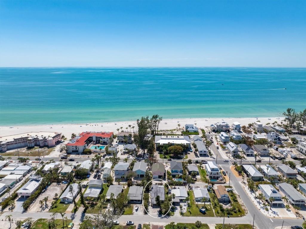 2714 Avenue C, Holmes Beach, FL 34217