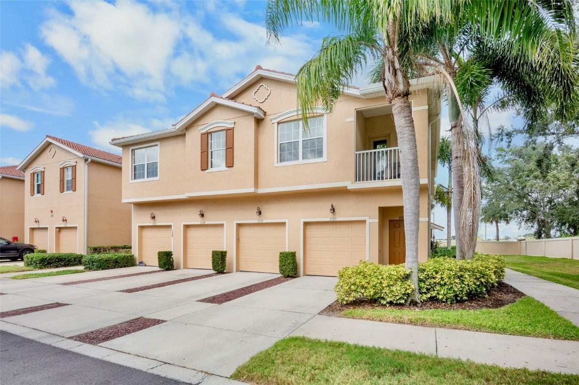 3537 Parkridge Cir. #15-106, Sarasota, FL 34243