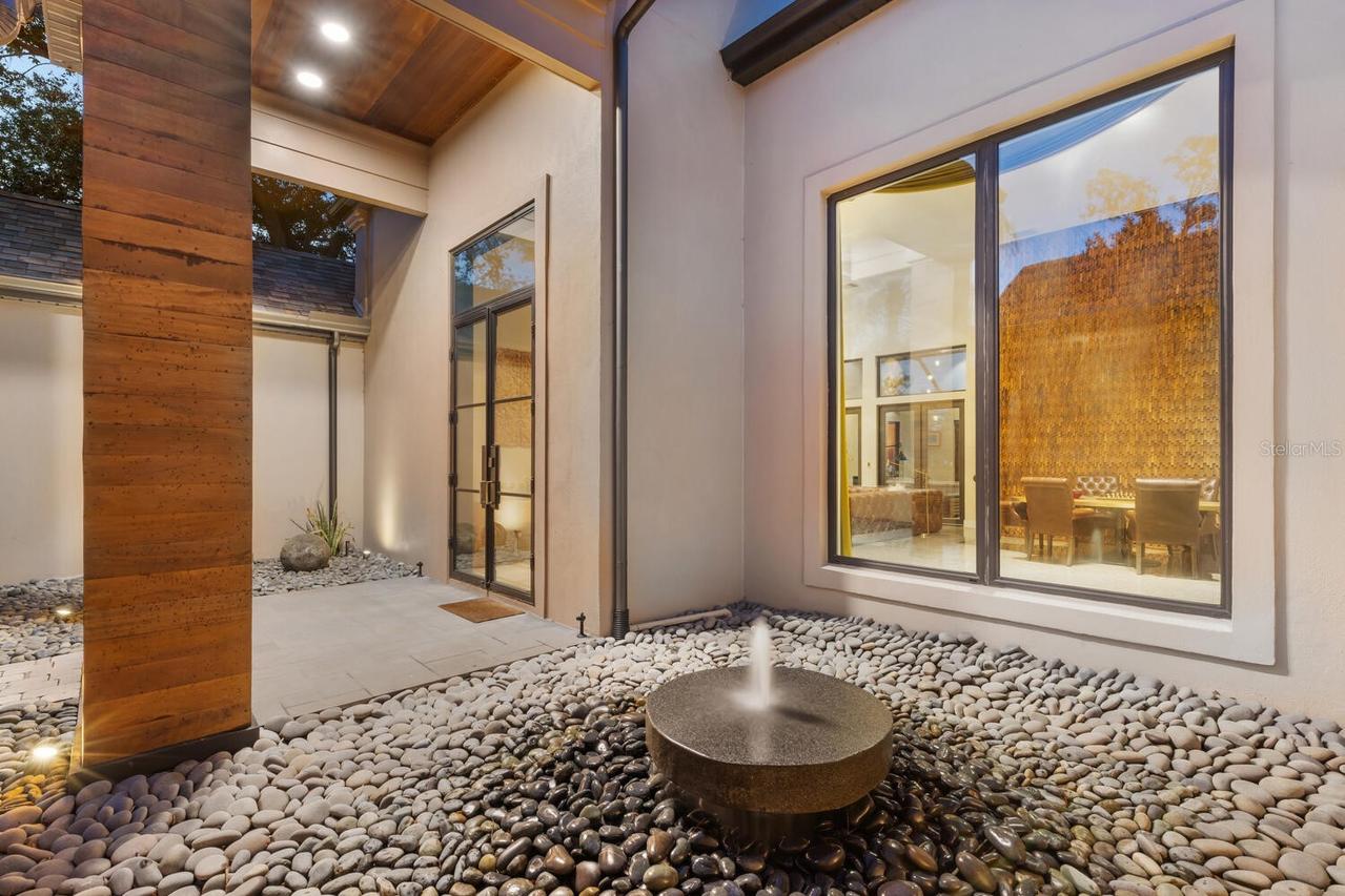 49 Osprey Point Dr., Osprey, FL 34229