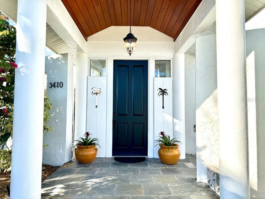 3410 S School Ave., Sarasota, FL 34239