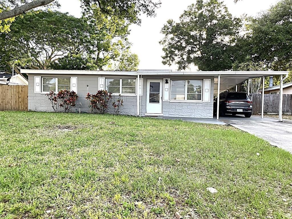 9596 Groveland St., Seminole, FL 33772