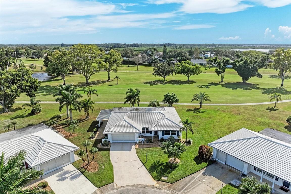 1311 Oakleaf Ct., Bradenton, FL 34208