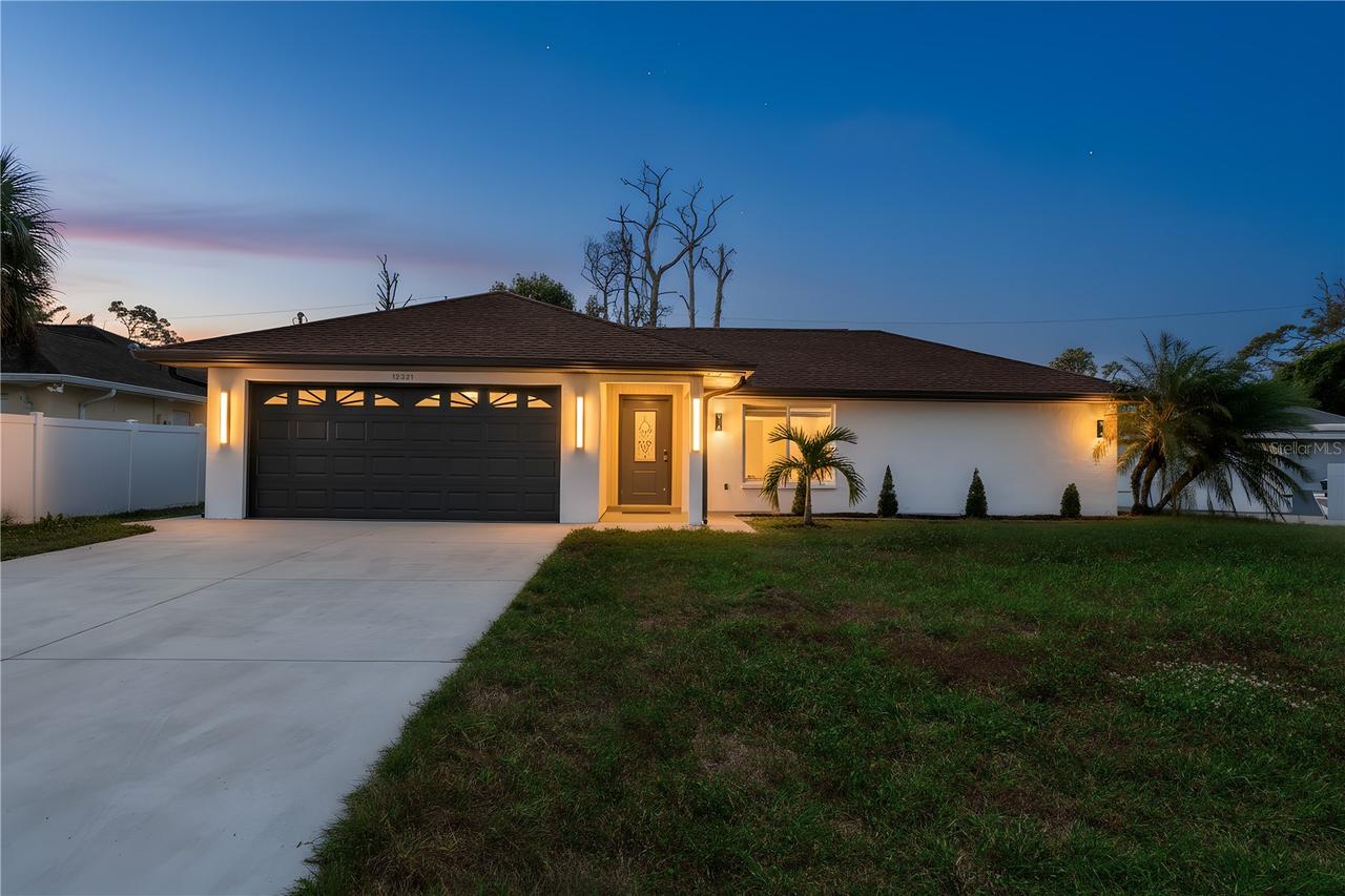 12321 Alta Mira St., North Port, FL 34287