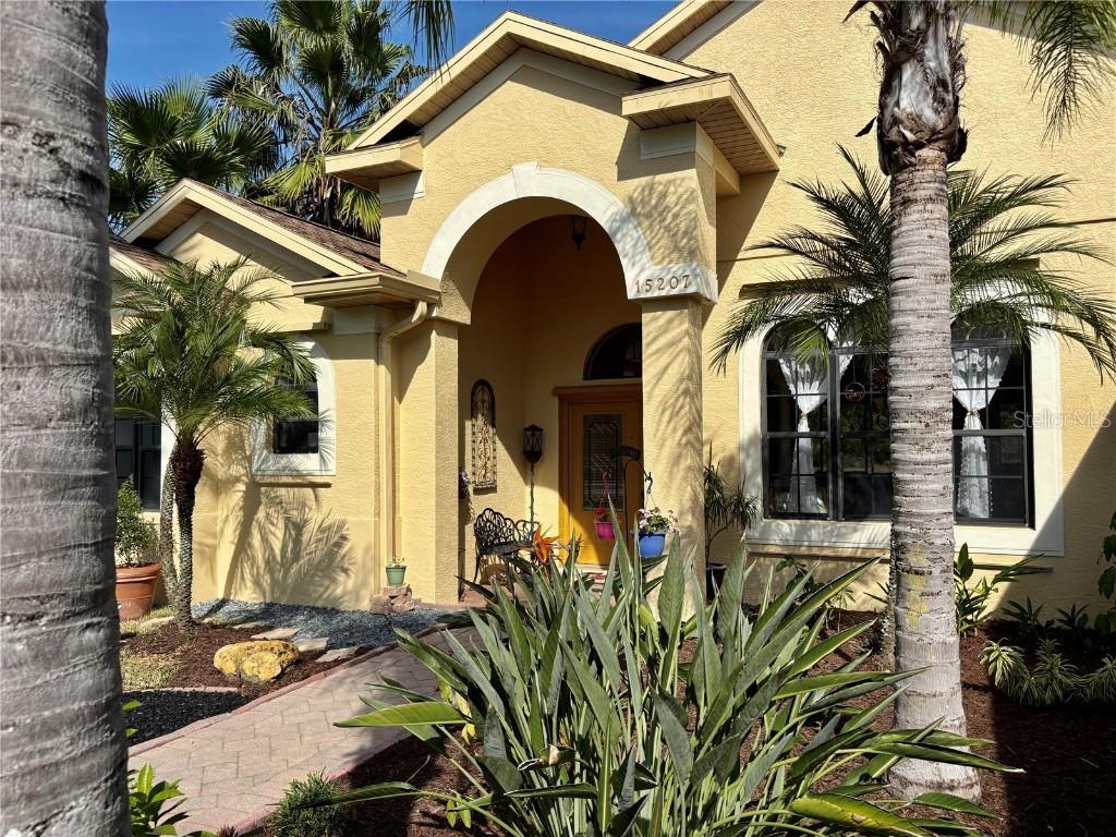 15207 17th Ave., Bradenton, FL 34212