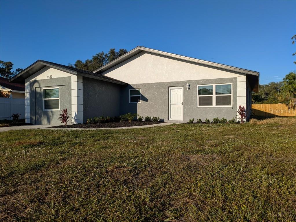 5532 42nd St., Bradenton, FL 34203