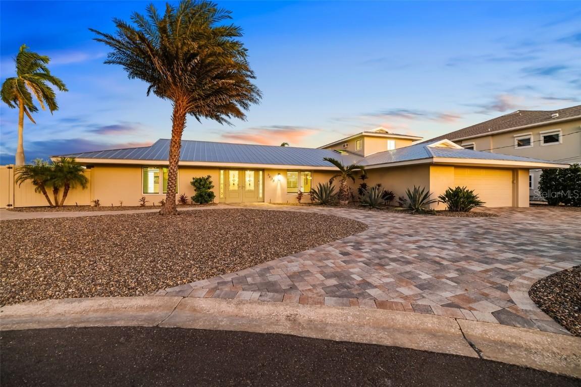 3611 Plumosa Ter., Bradenton, FL 34210