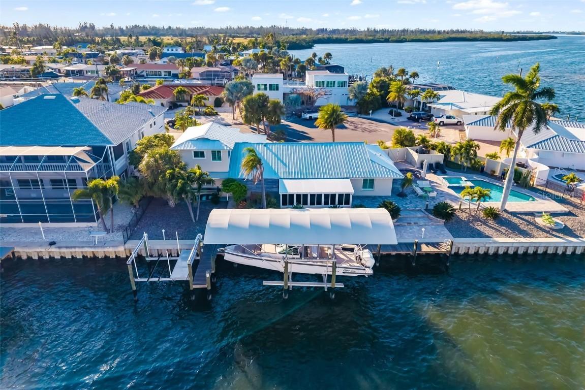 3611 Plumosa Ter., Bradenton, FL 34210