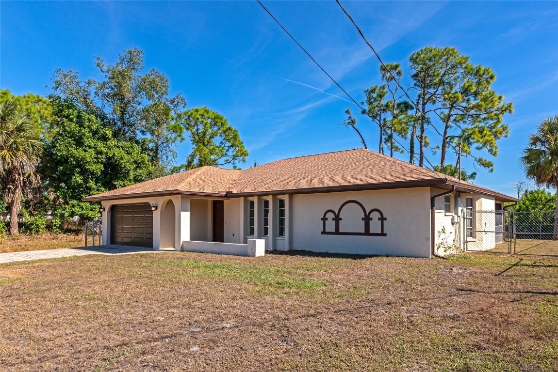 2176 Barksdale St., Port Charlotte, FL 33948