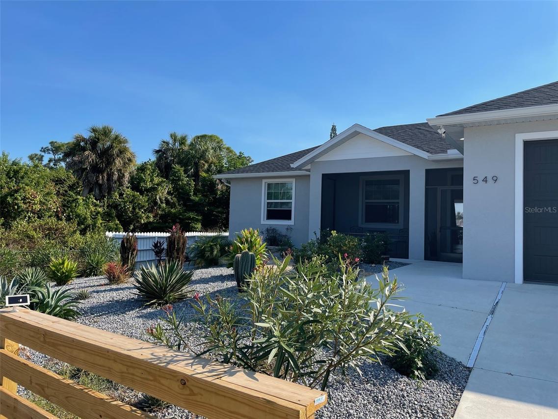 549 E Tarpon Blvd., Port Charlotte, FL 33952