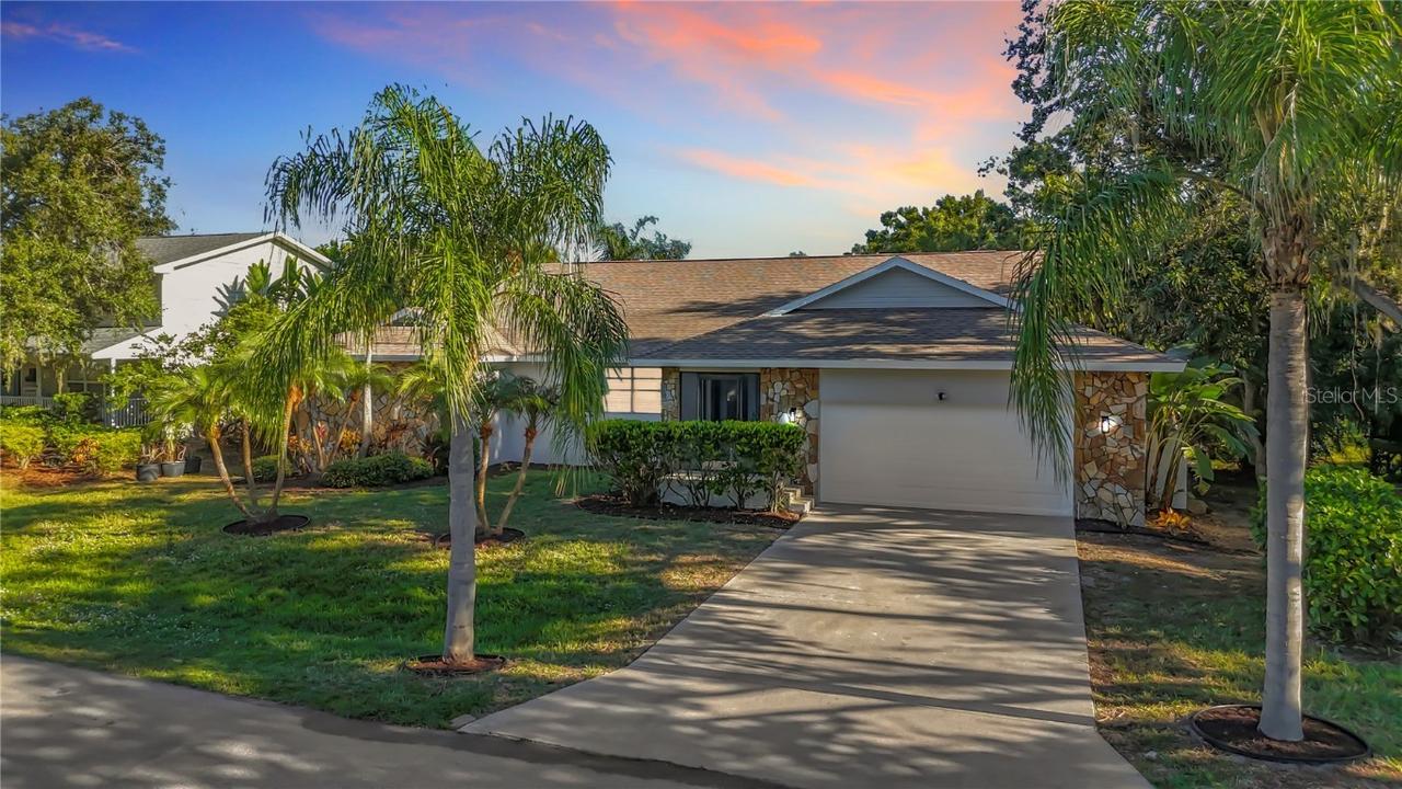 4779 Maid Marian Ln., Sarasota, FL 34232