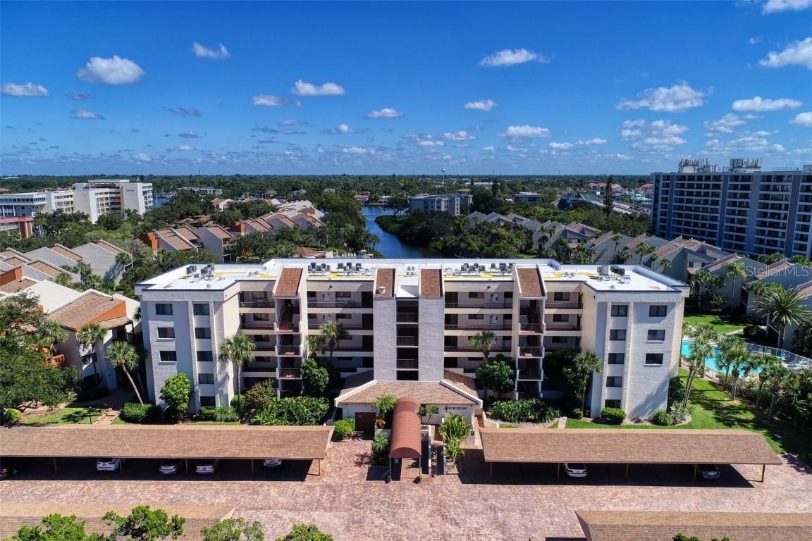 1100 Cove Ii Pl. #910, Sarasota, FL 34242