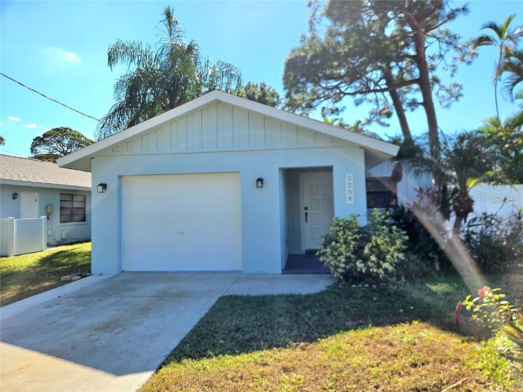 2254 Eugene St., Sarasota, FL 34231