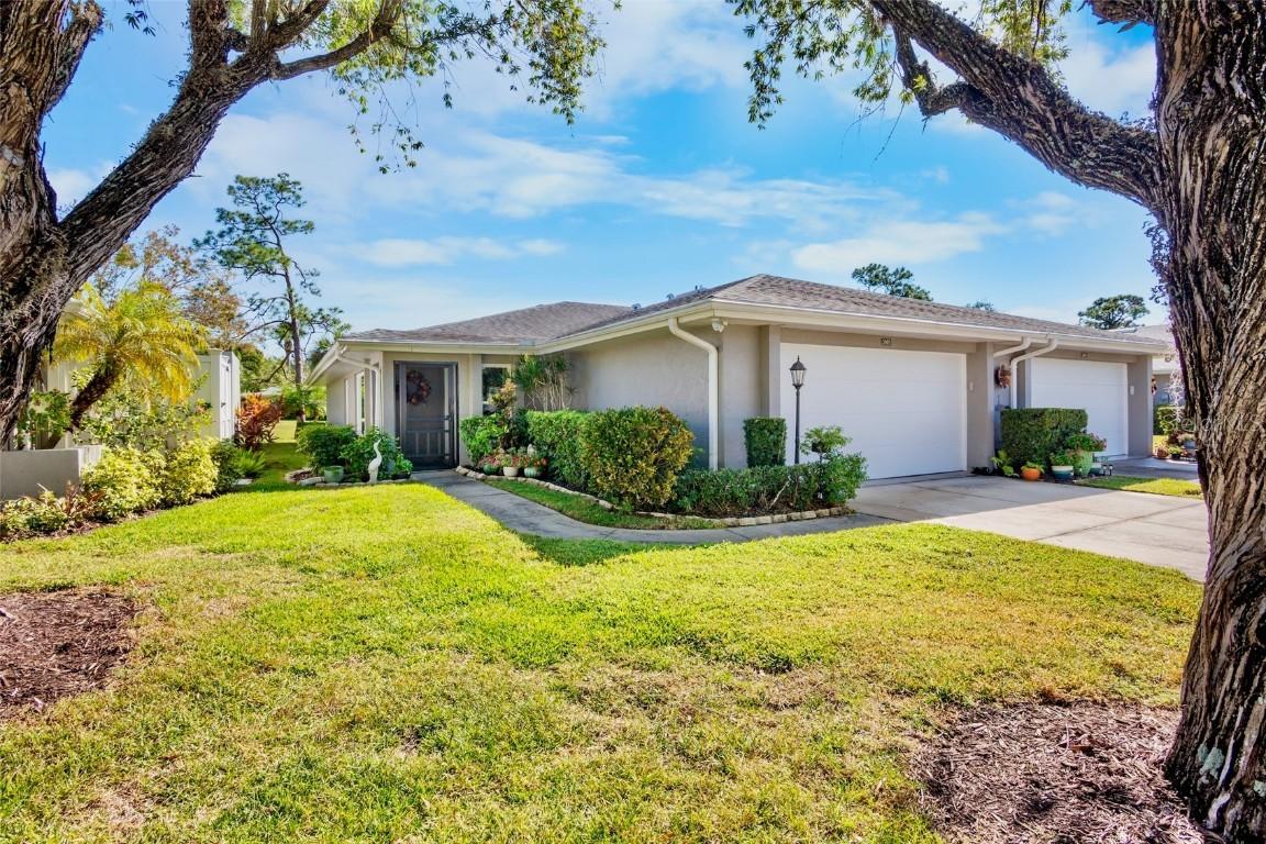 3905 Center Gate Cir. #3, Sarasota, FL 34233