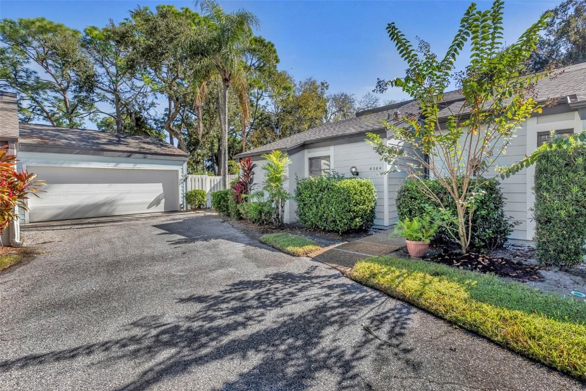 4364 Woodmans Chart #142, Sarasota, FL 34235