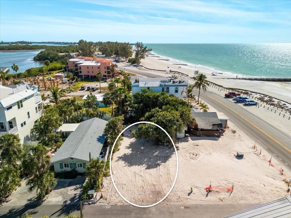 103 12th St., Bradenton Beach, FL 34217