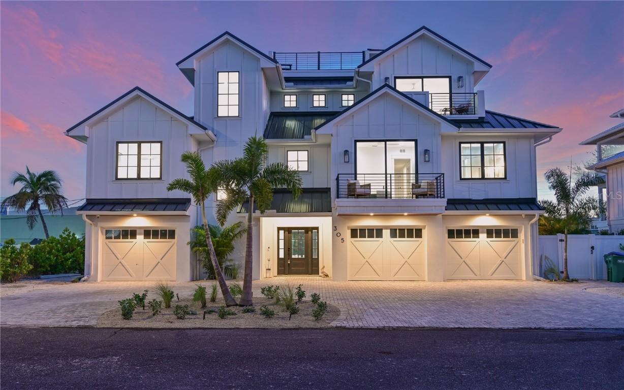 305 55th St., Holmes Beach, FL 34217