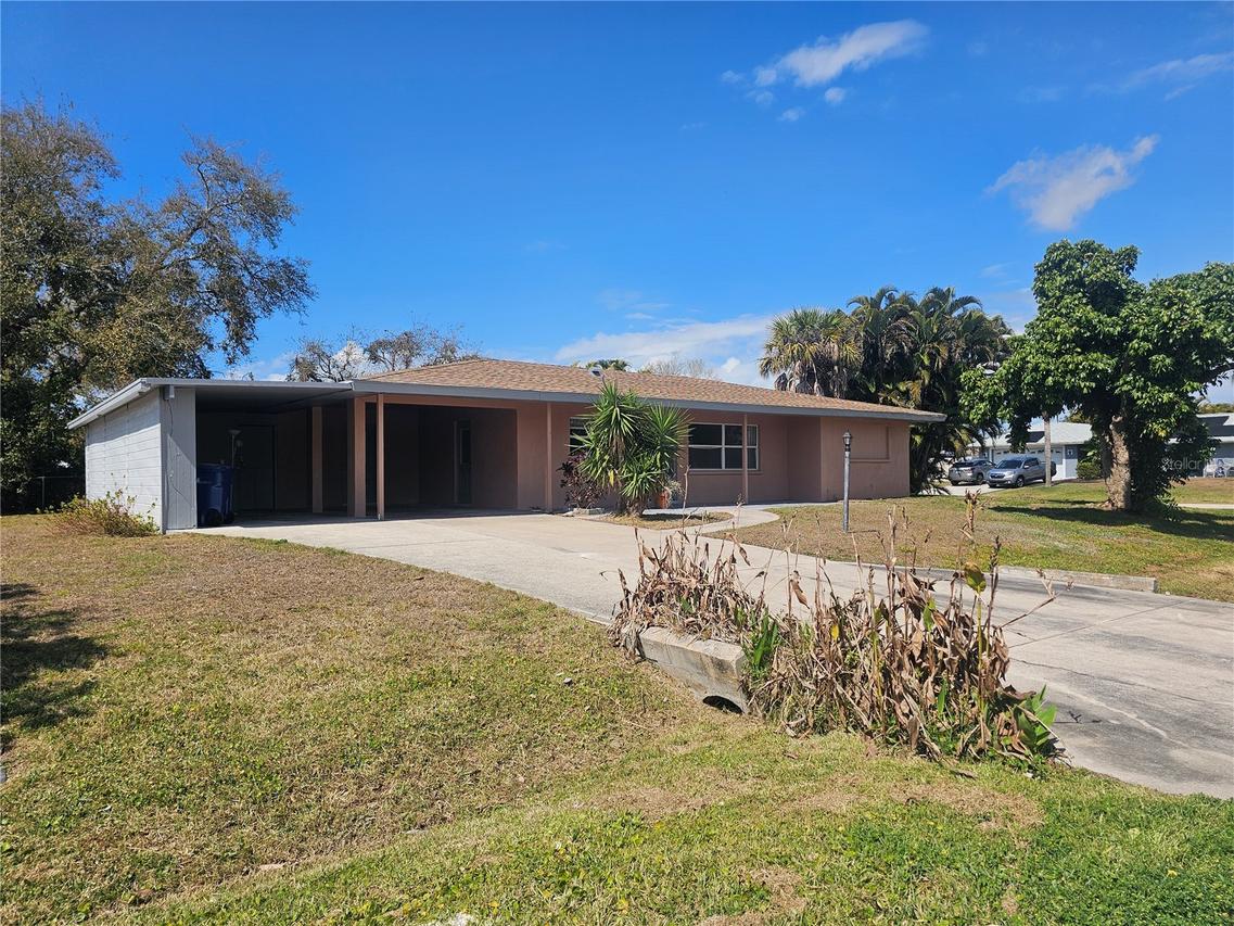 6010 Nutmeg Ave., Sarasota, FL 34231