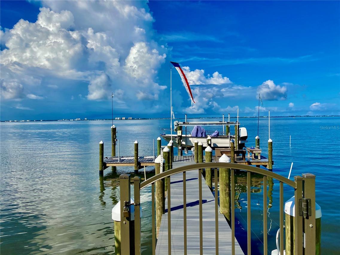 7927 Longbay Blvd., Sarasota, FL 34243