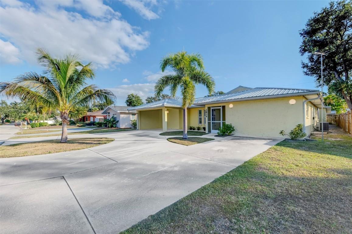 2834 New England St., Sarasota, FL 34231