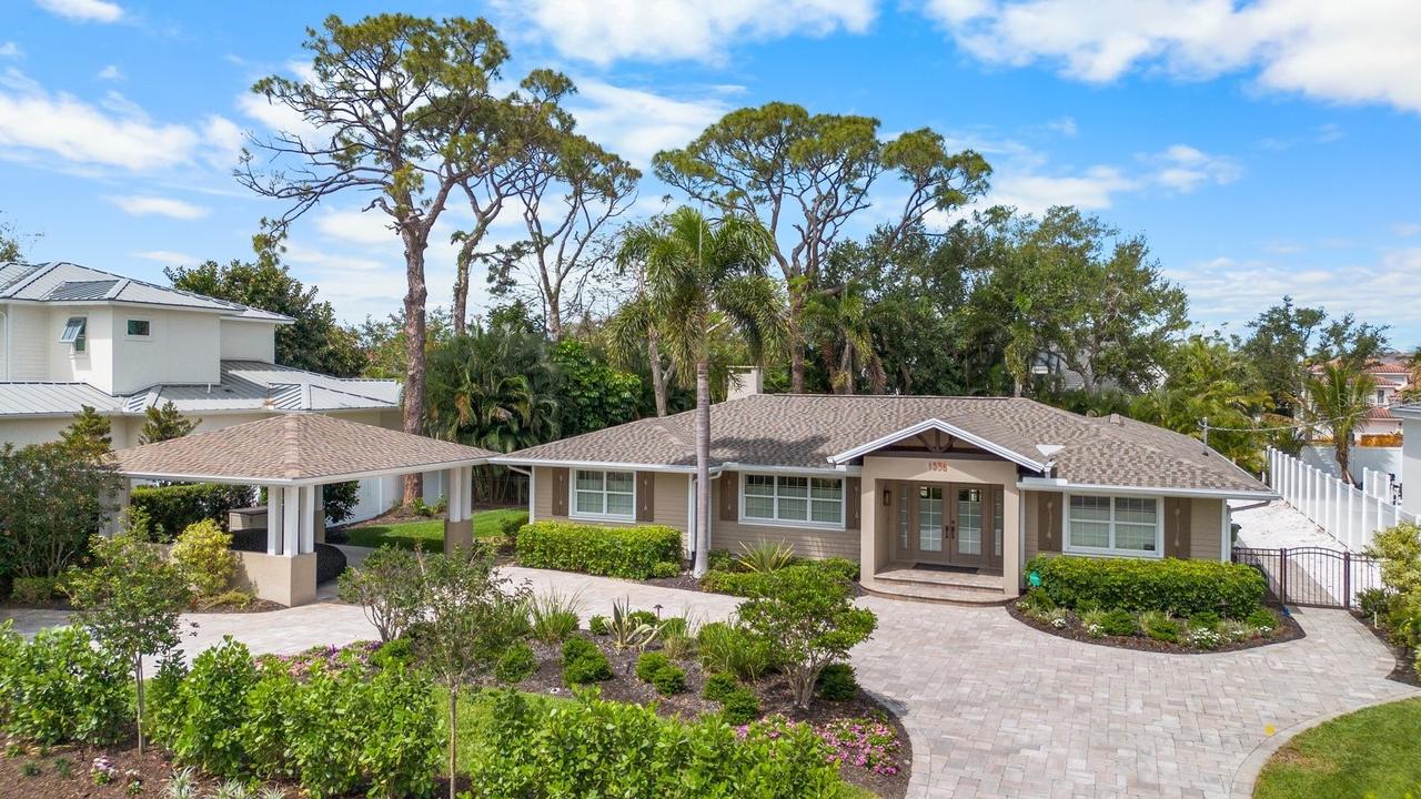 1538 S Orange Ave., Sarasota, FL 34239