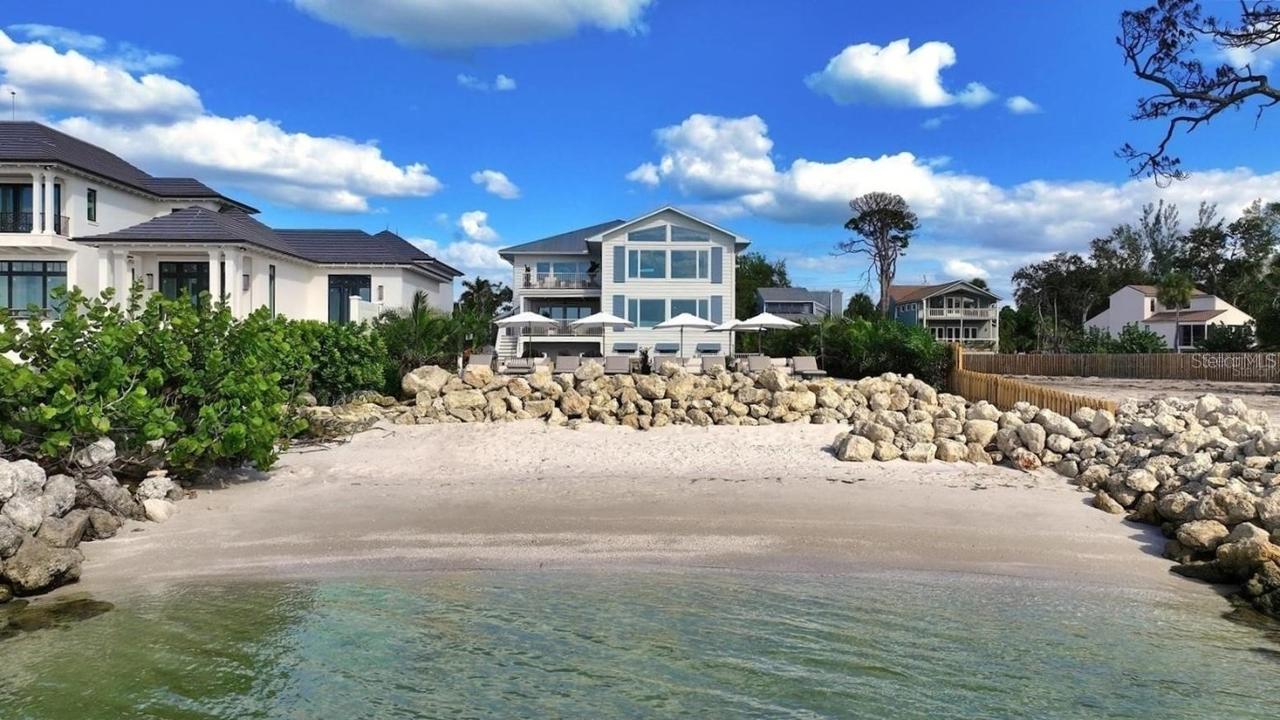 4046 Higel Ave., Sarasota, FL 34242