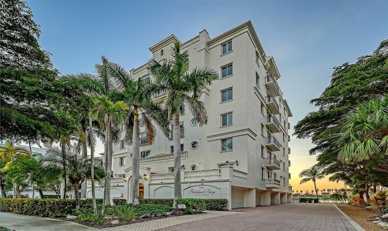166 Golden Gate Point #22, Sarasota, FL 34236