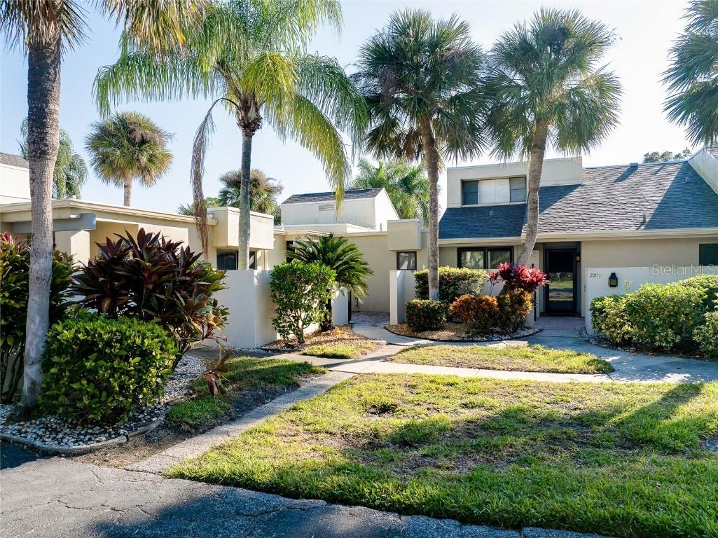 2221 Meadowlake Ct. #A3, Sarasota, FL 34235