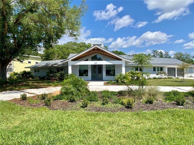 3231 E Forest Lake Dr., Sarasota, FL 34232
