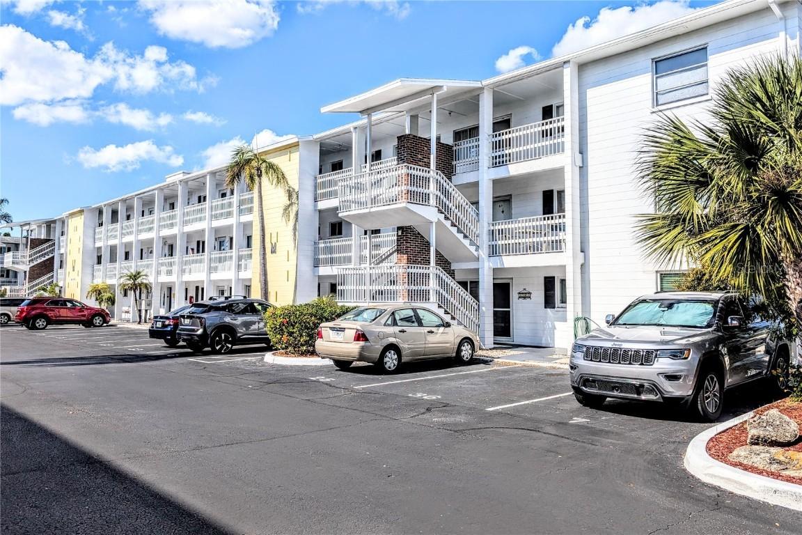 1581 Leisure Dr. #M7, Bradenton, FL 34207