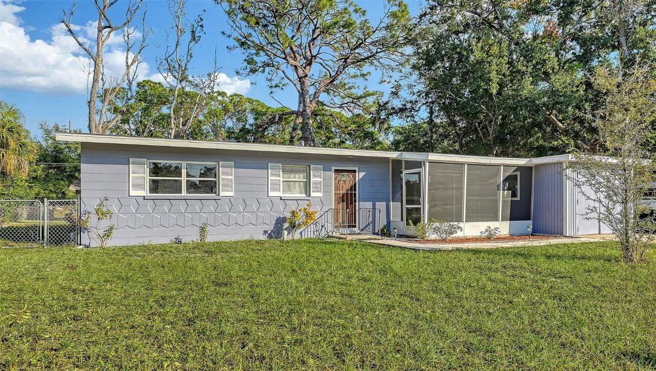 4339 Groveland Ave., Sarasota, FL 34231
